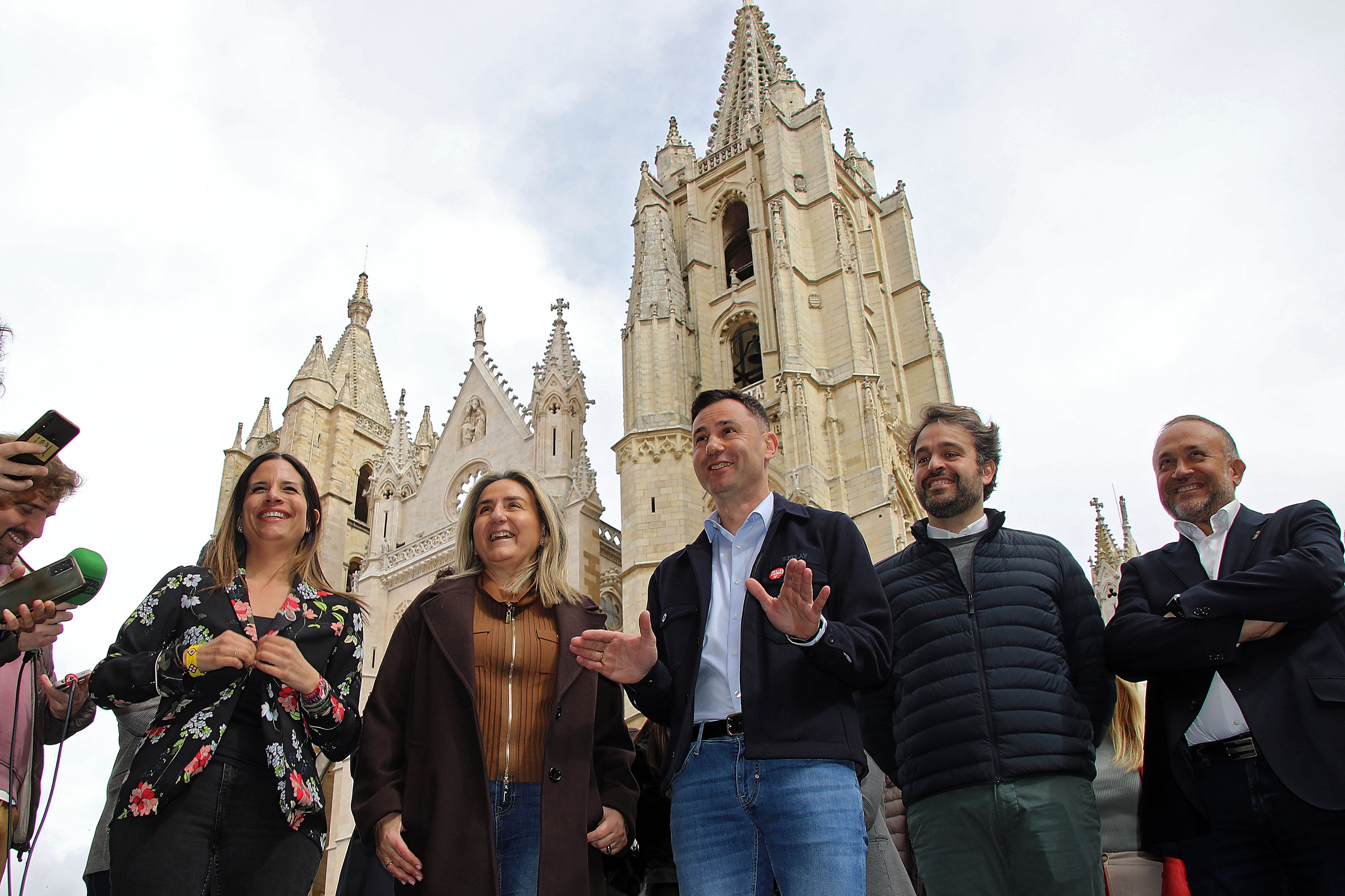 La ministra Tolón visitó este viernes León para cerrar la campaña del PSOE. | ICAL