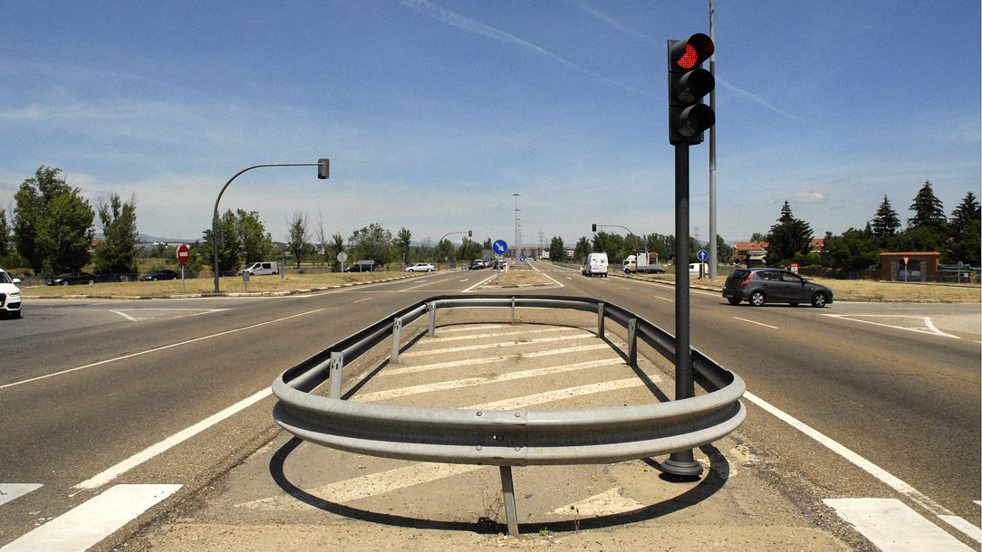 El cruce de La Granja ha registrado varios accidentes en los últimos años. | MAURICIO PEÑA