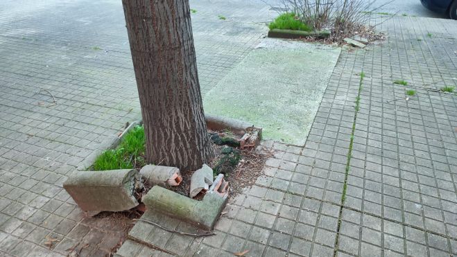 Es llamativo el poco mantenimiento en las aceras.