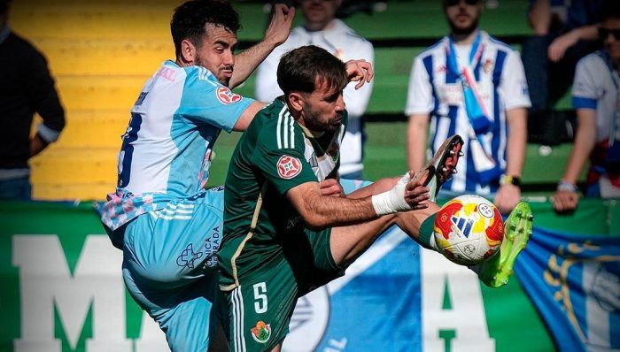 La Ponferradina empató en Cáceres perdiendo una gran oportunidad de apretar más el 'playoff', pero estando muy cerca de ello. CACEREÑO