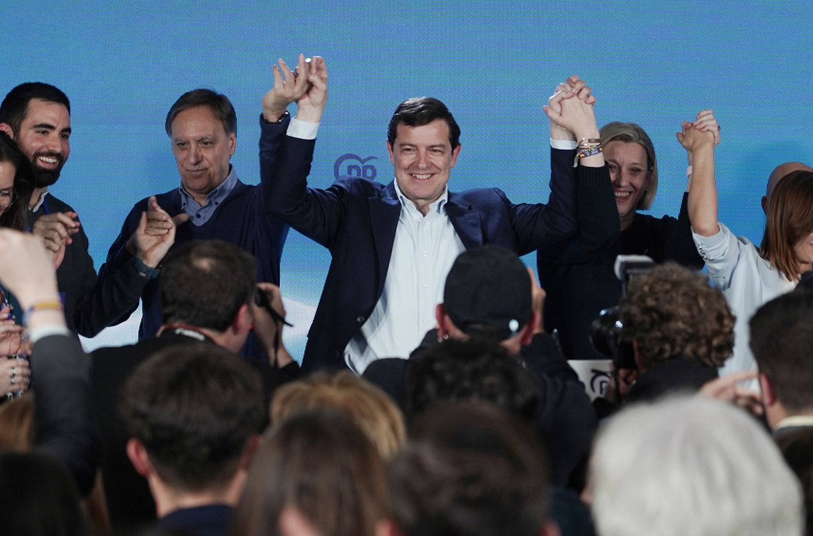 Mañueco celebra su triunfo en las elecciones autonómicas. | ICAL Mañueco celebra su triunfo en las elecciones autonómicas. | ICAL