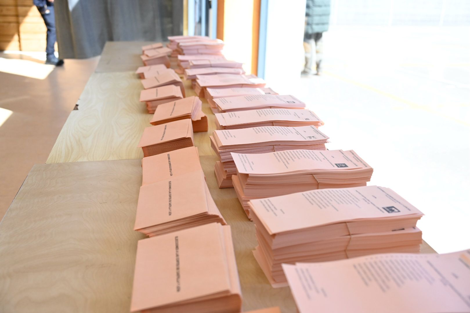 Imagen de archivo de unas papeletas electorales. | L.N.C. Imagen de archivo de unas papeletas electorales. | L.N.C.