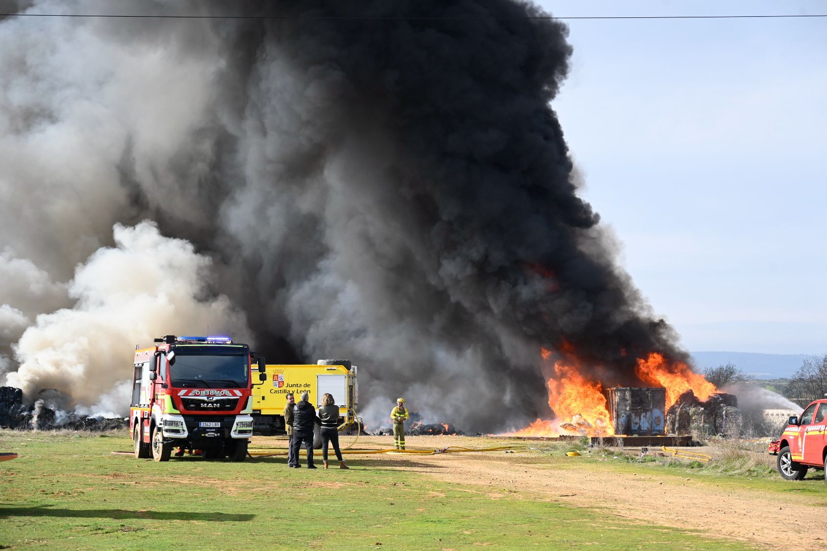 Incendio en La Bañeza | SAÚL ARÉN