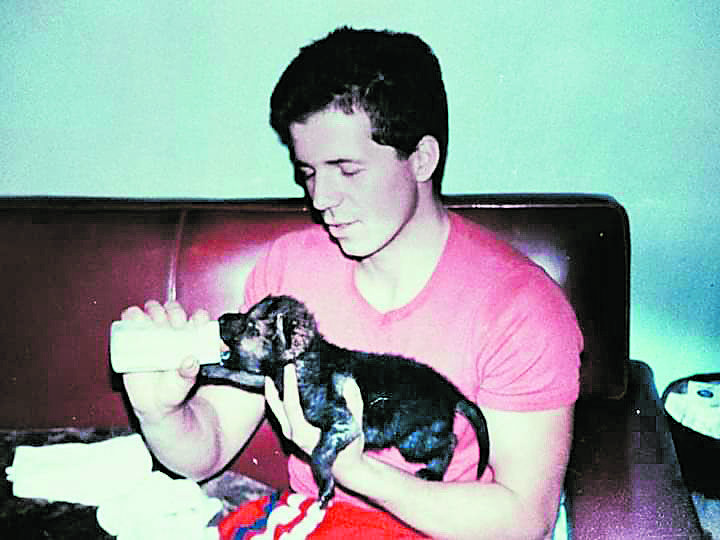 El documental es un homenaje póstumo a Luis Mariano Barrientos.