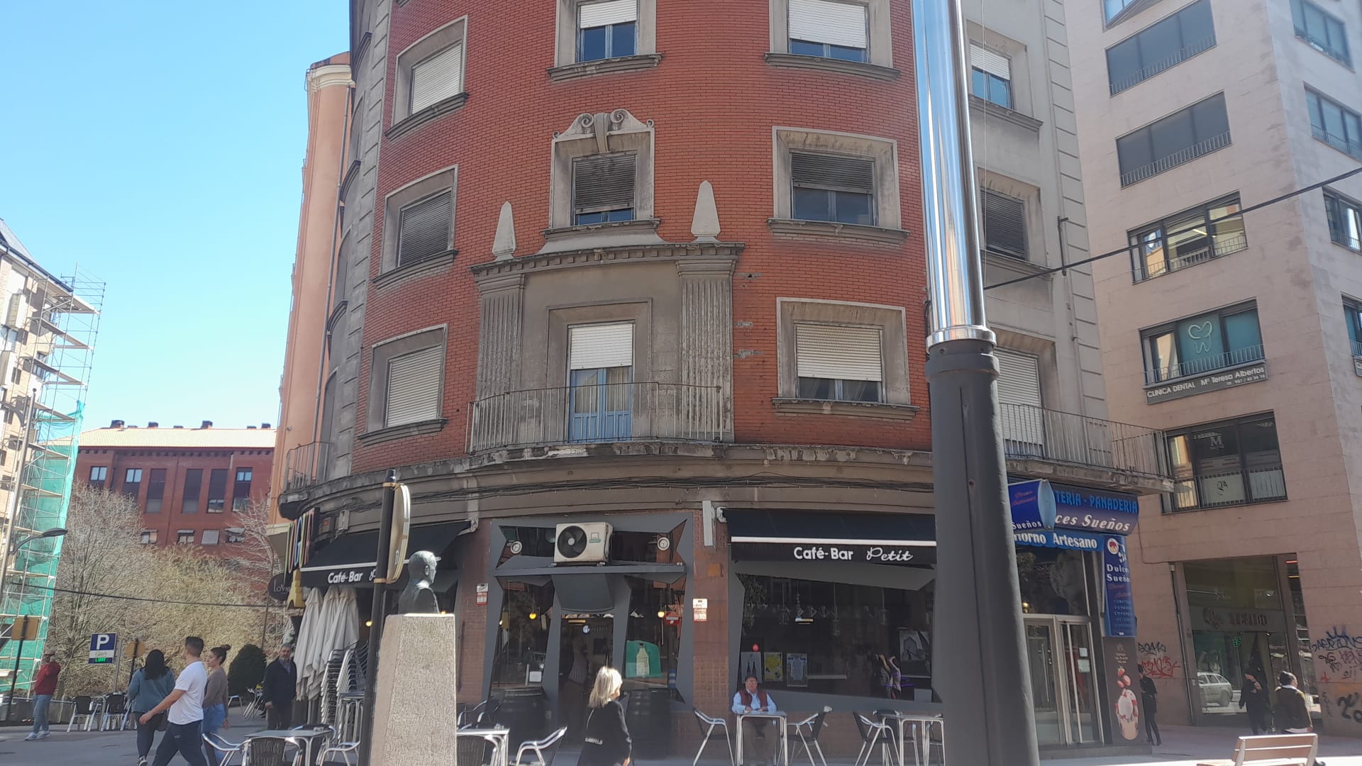 Edificio que se convertirá en uno de los nuevos hoteles de la ciudad. | MAR IGLESIAS