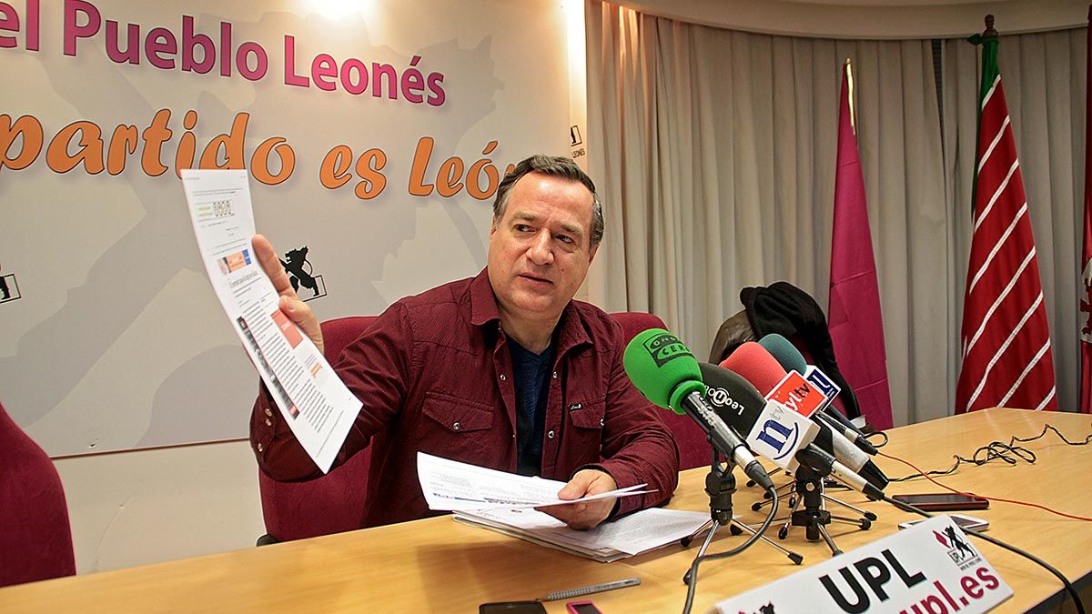 El procurador leonesista en las Cortes de Castilla y León, Alejandro Valderas. | P. GARCÍA (ICAL) El procurador leonesista en las Cortes de Castilla y León, Alejandro Valderas. | P. GARCÍA (ICAL)