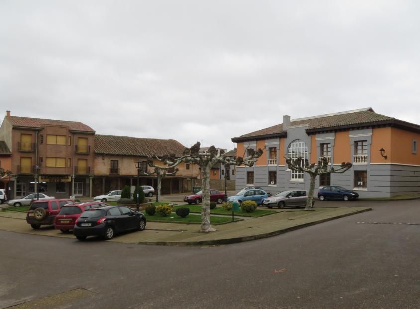 Estado que presenta actualmente la Plaza de la Leña. | L.N.C. Estado que presenta actualmente la Plaza de la Leña. | L.N.C.