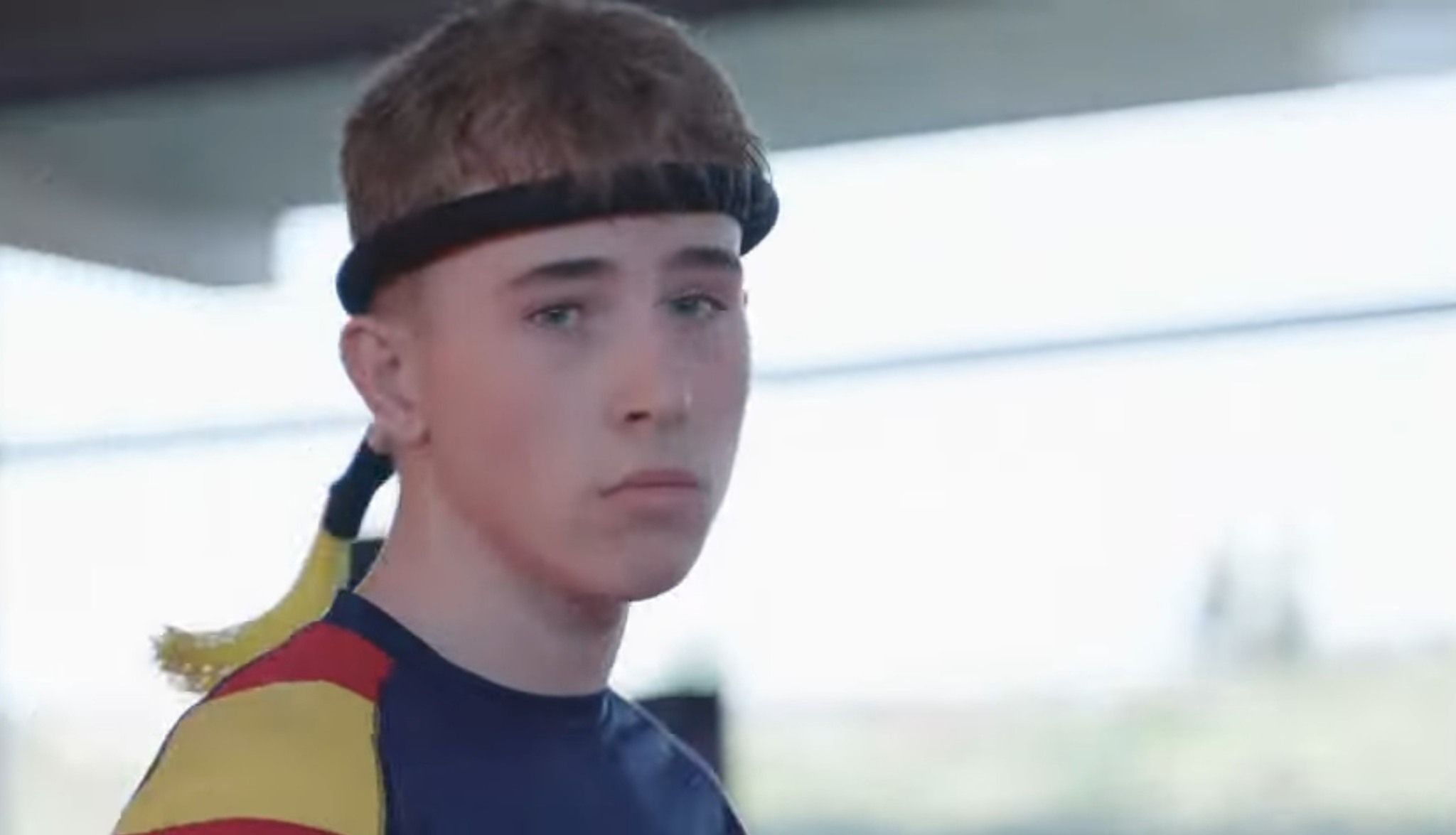 Yorel  con la indumentaria tradicional de muay thai, que lleva practicando varios años en una competición de de MMA y K1 celebrada en Puentre Castro. CLUB DE LUCHA  VALLE DEL CURUEÑO