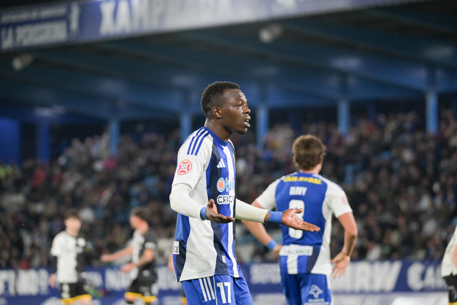 La Ponferradina se llevó la victoria ante Unionistas. QUINITO (43)