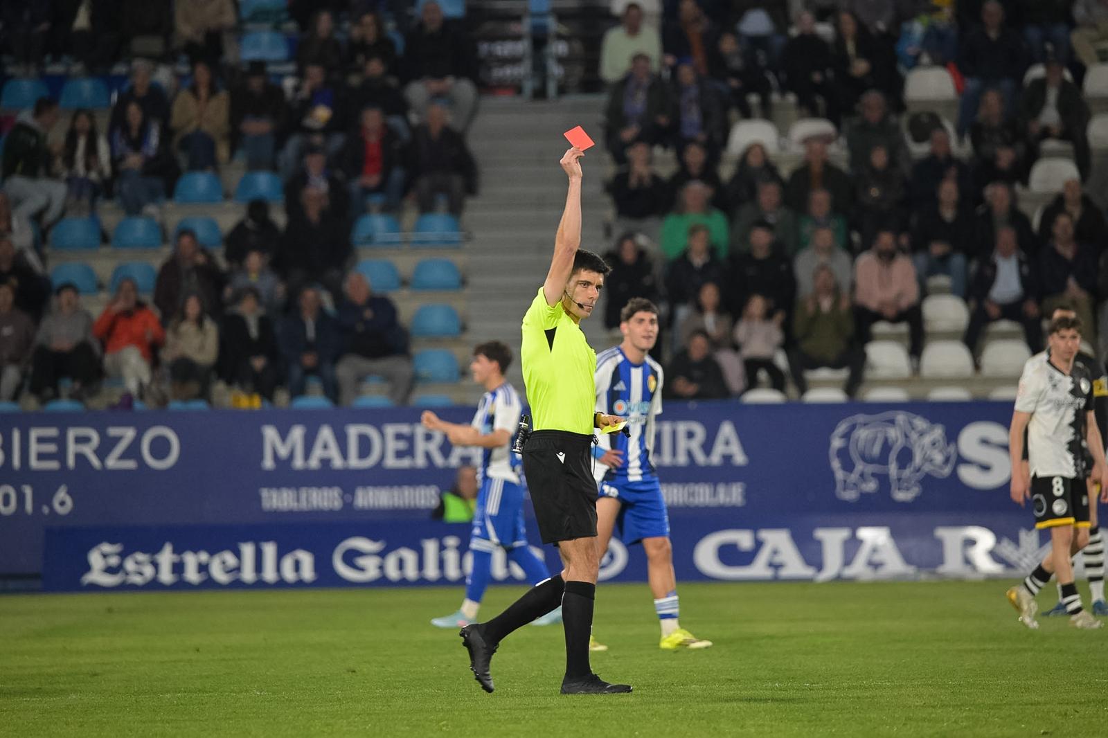 La Ponferradina se llevó la victoria ante Unionistas. QUINITO (6)