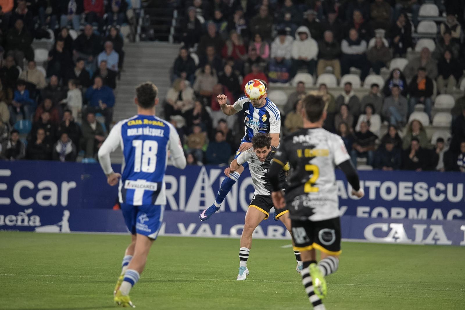 La Ponferradina se llevó la victoria ante Unionistas. QUINITO (35)