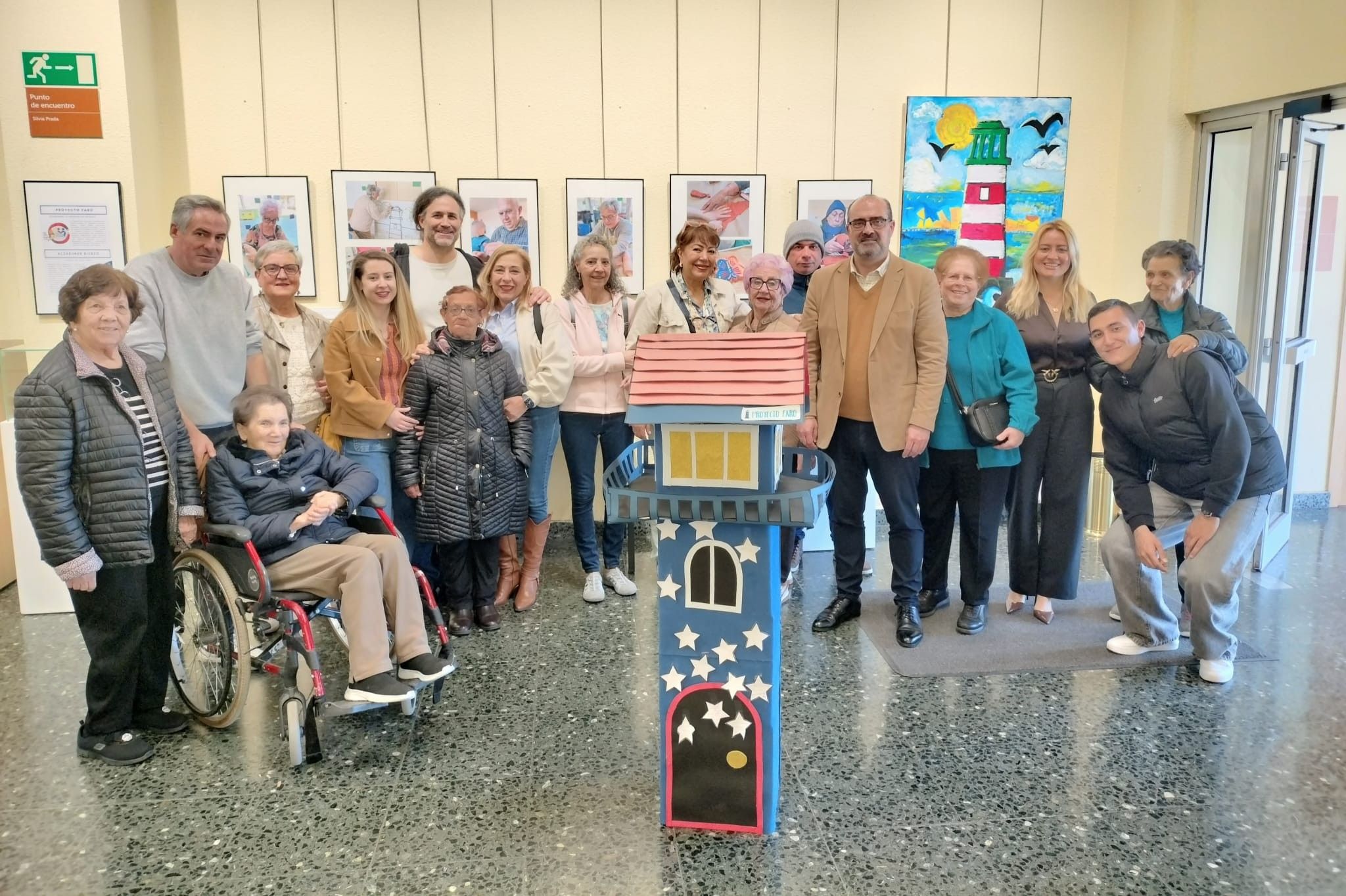 Visita del regidor a la muestra de Proyecto Faro.