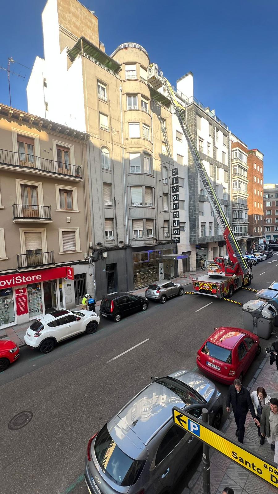 Desprendimiento de una fachada en República Argentina. | L.N.C. Desprendimiento de una fachada en República Argentina. | L.N.C.