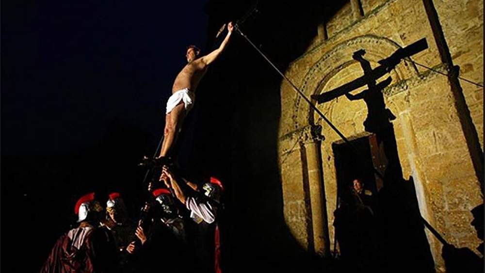 Momentos de la Pasión en Corullón.