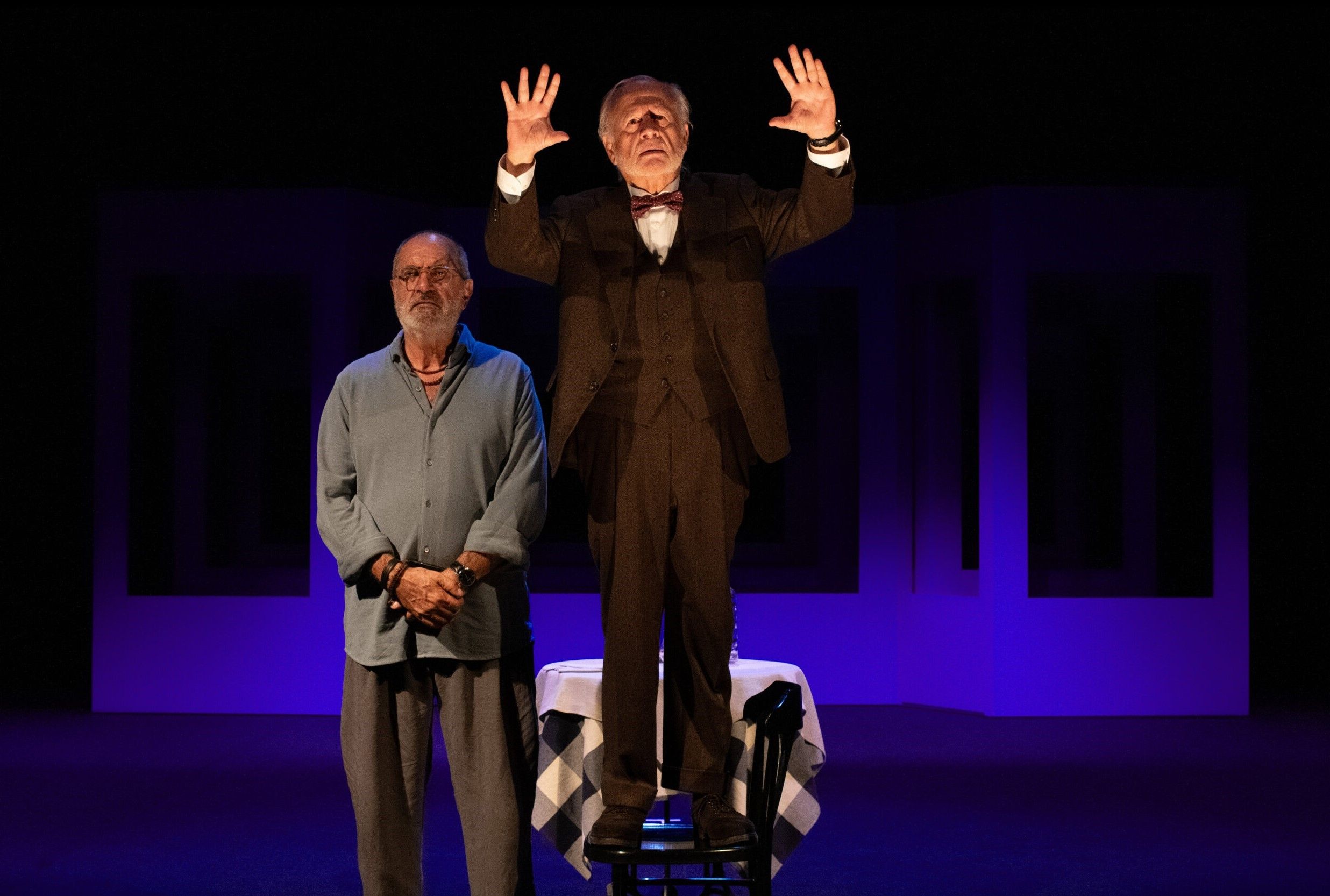 Un instante de la obra de teatro ‘Esencia’, que este miércoles recala en León de la mano de Entrecajas Producciones Teatrales. | JAVIER NAVAL