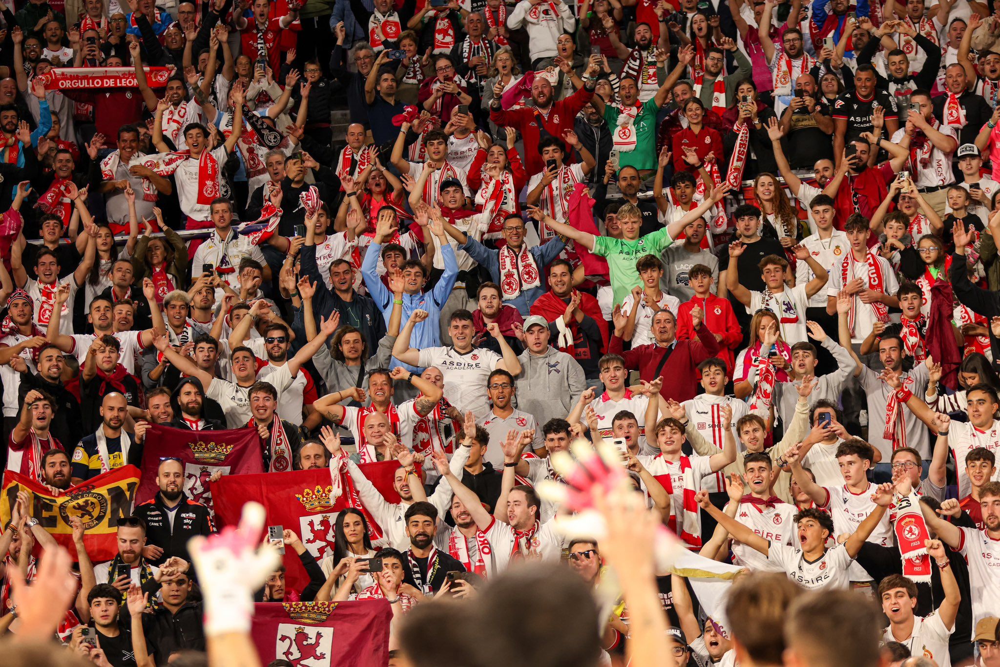 La afición de la Cultural, en las gradas de Zorrilla en el choque ante el Valladolid. | CYD