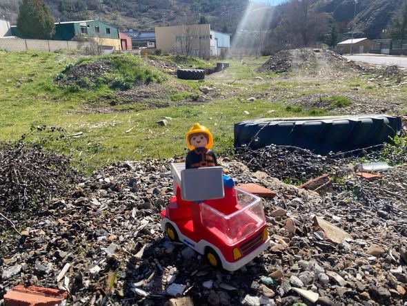Imagen con la que los populares ilustran el estado de proyecto del parque de bomberos en La Pola. Imagen con la que los populares ilustran el estado de proyecto del parque de bomberos en La Pola.