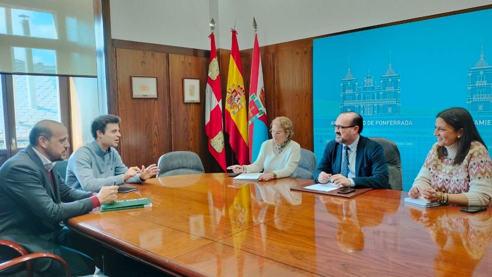 Una de las reuniones de los promotores de Compostilla Green con el Ayuntamiento de Ponferrada.