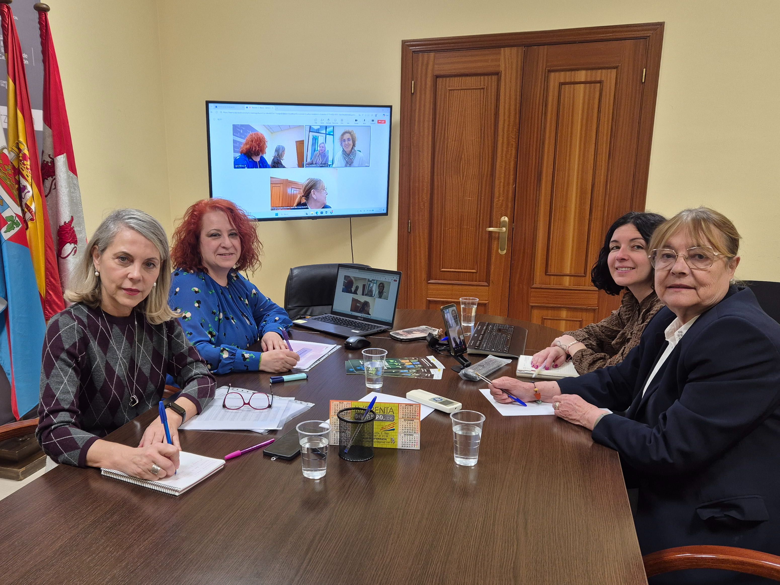 Reunión entre el Consejo Comarcal del Bierzo y el Miteco.