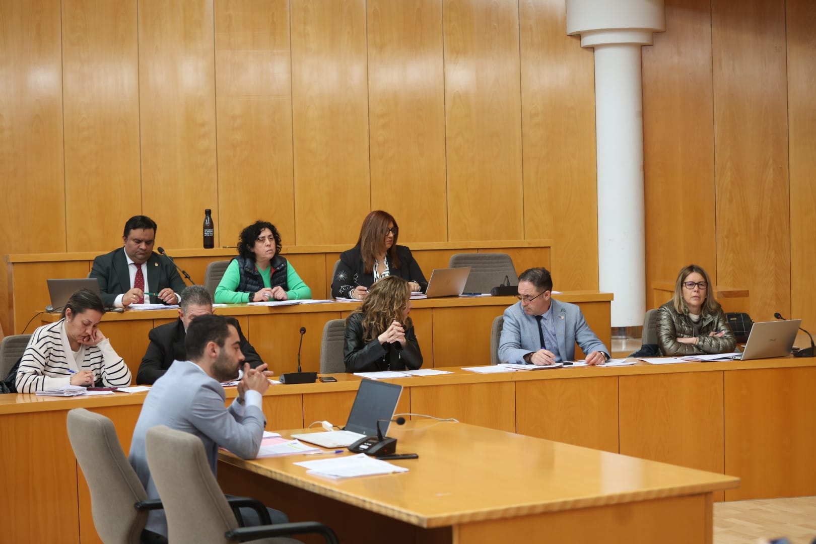 Los concejales de Vox y PP en San Andrés votaron a favor de la moción. | FERNANDO OTERO