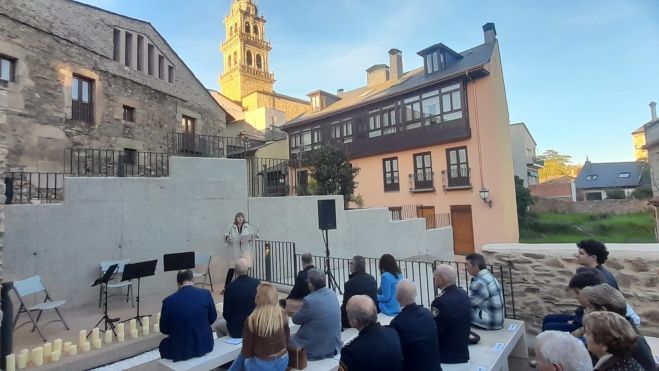 El ágora por dentro refleja el hermanamiento con el casco antiguo en el que se ubica. | MAR IGLESIAS