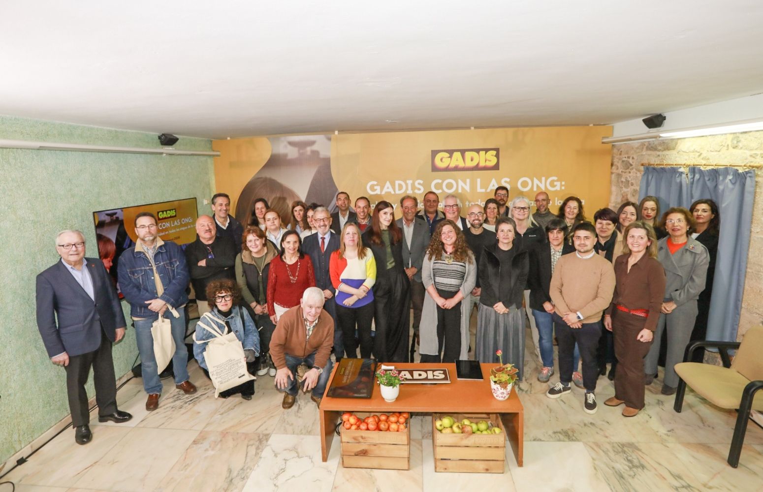 Gadis con las ONG durante la celebración del foro | L.N.C.