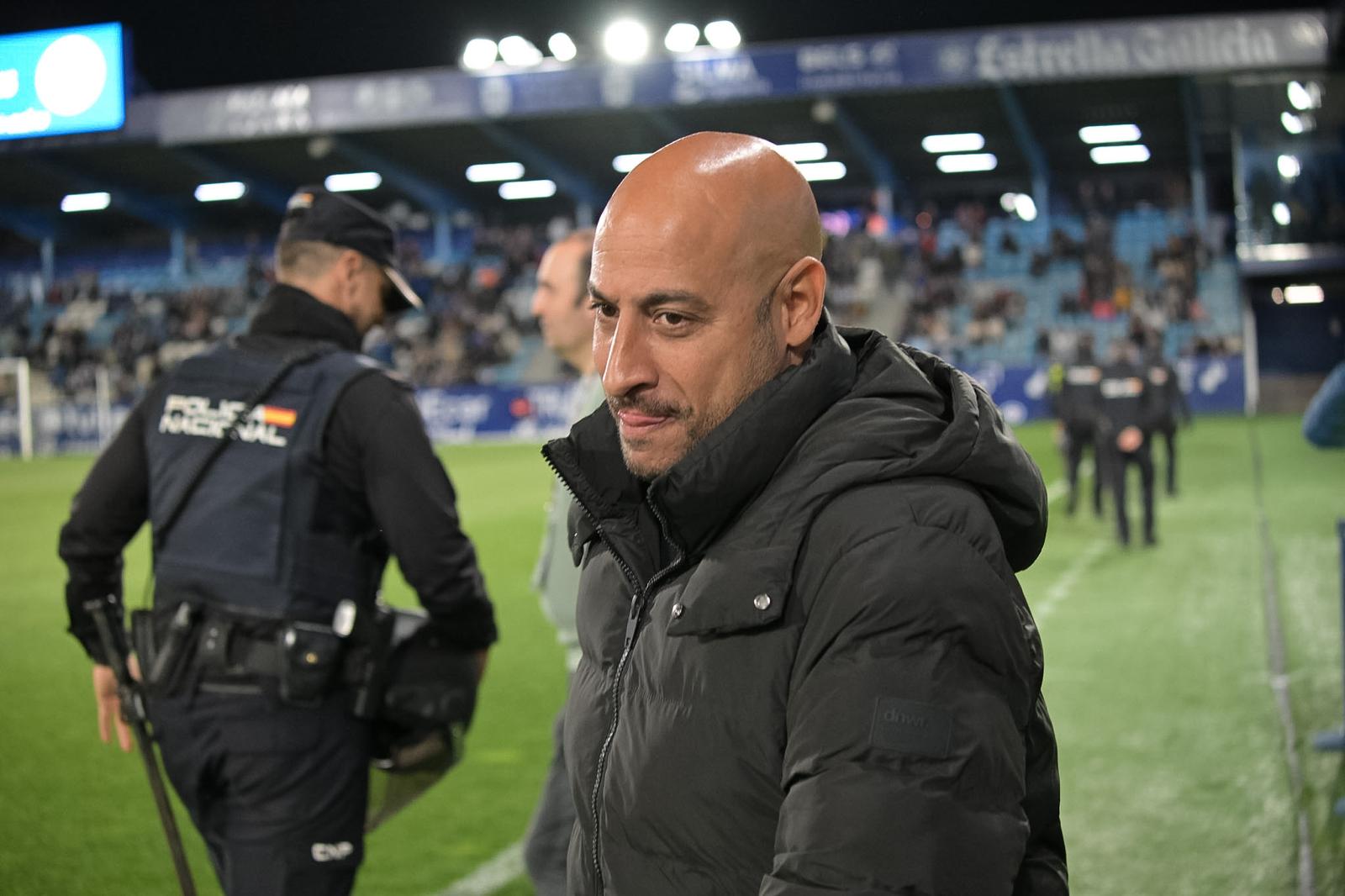 Nafti antes del comienzo del partido ante Unionistas. QUINITO Nafti antes del comienzo del partido ante Unionistas. QUINITO