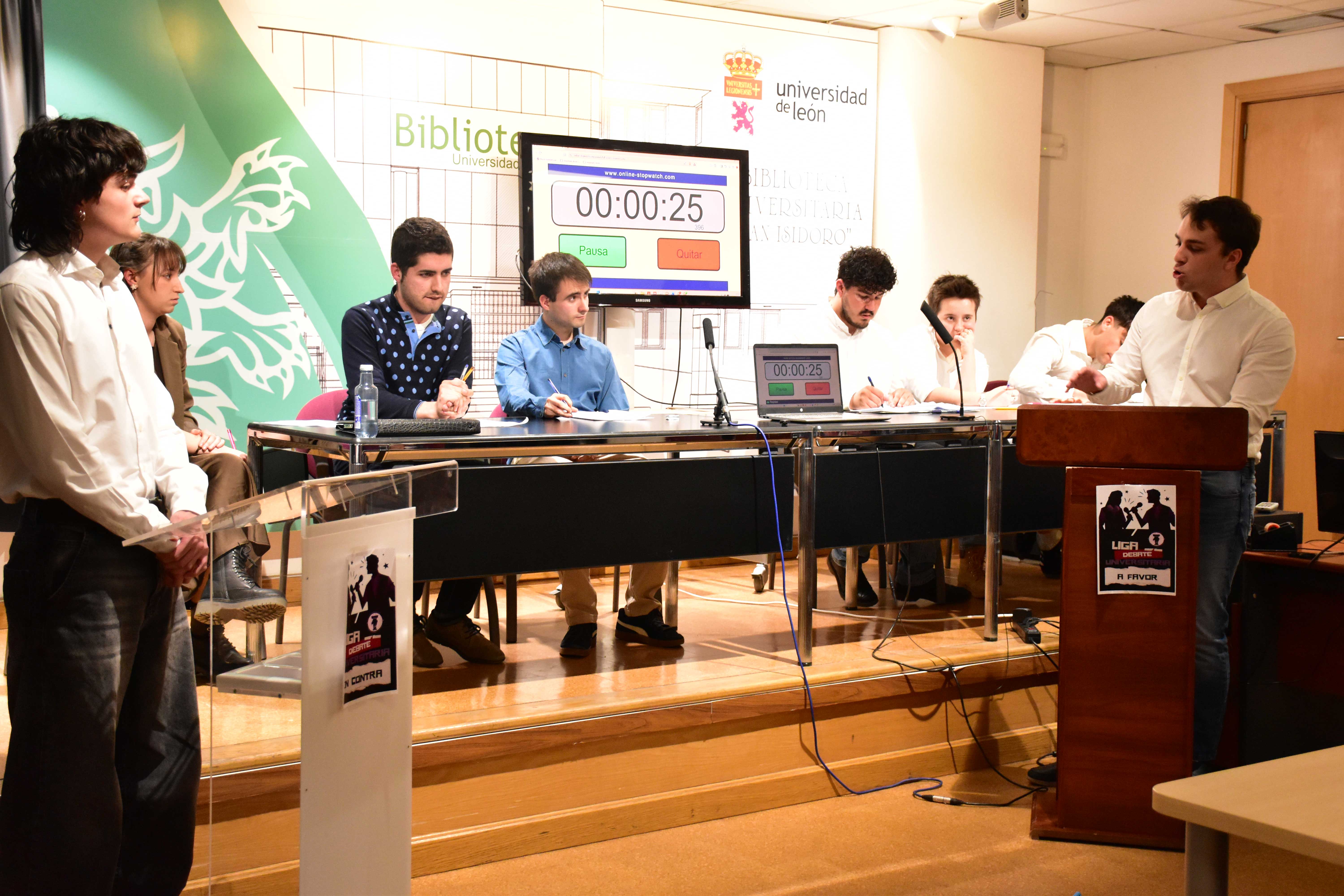 Un instante de la Liga de Debate, celebrada en este mes de marzo. | L.N.C.