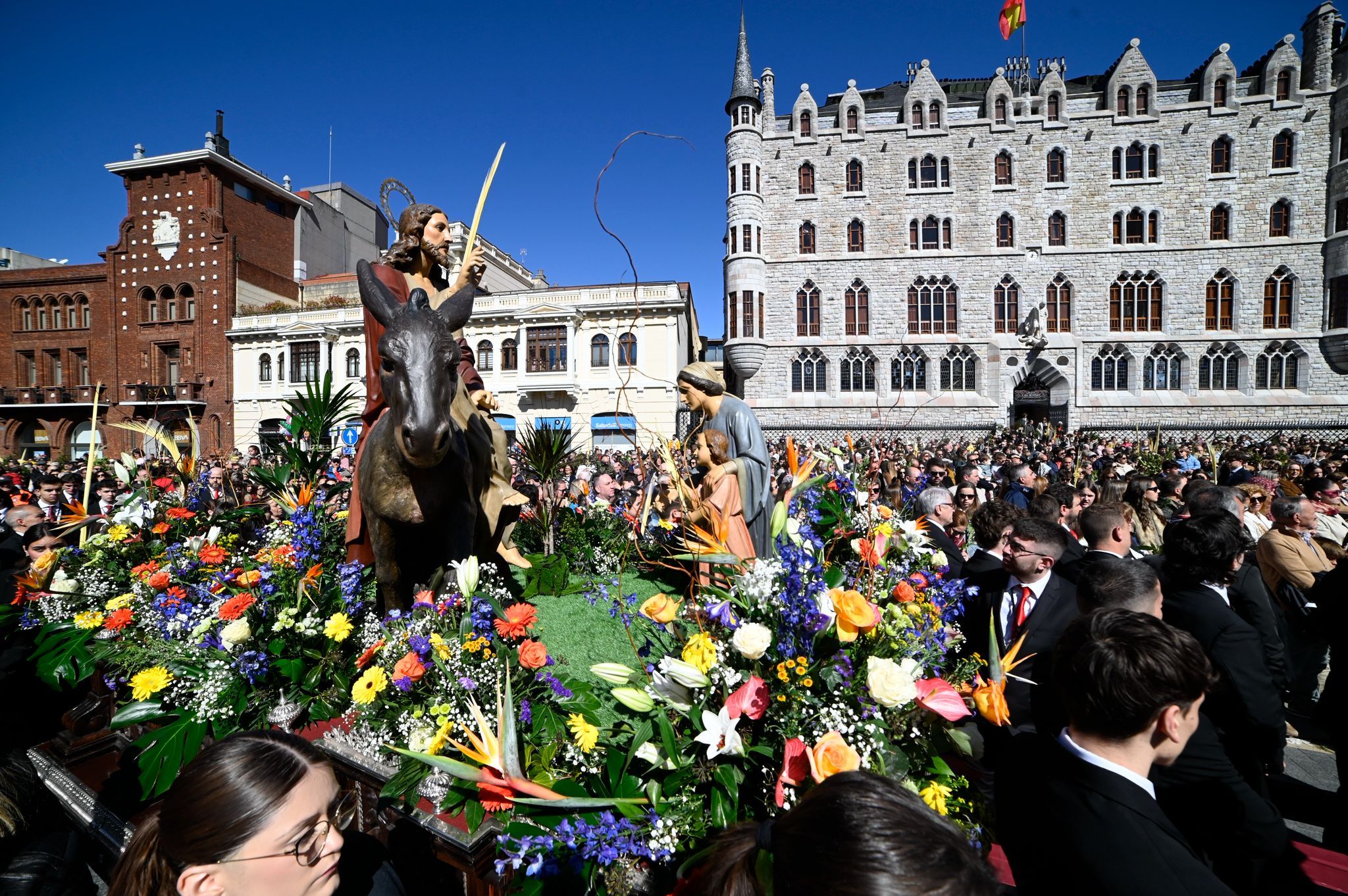 Procesión de Las Palmas de León 2026. | SAÚL ARÉN  