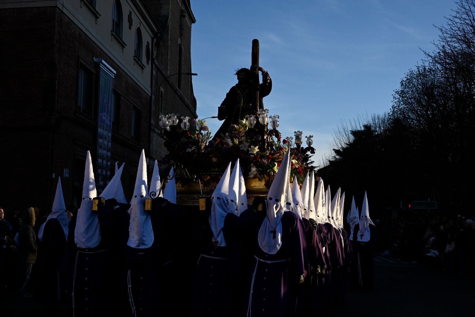 Procesión del 'Dainos' de León 2026. | SAÚL ARÉN Procesión del 'Dainos' de León 2026. | SAÚL ARÉN