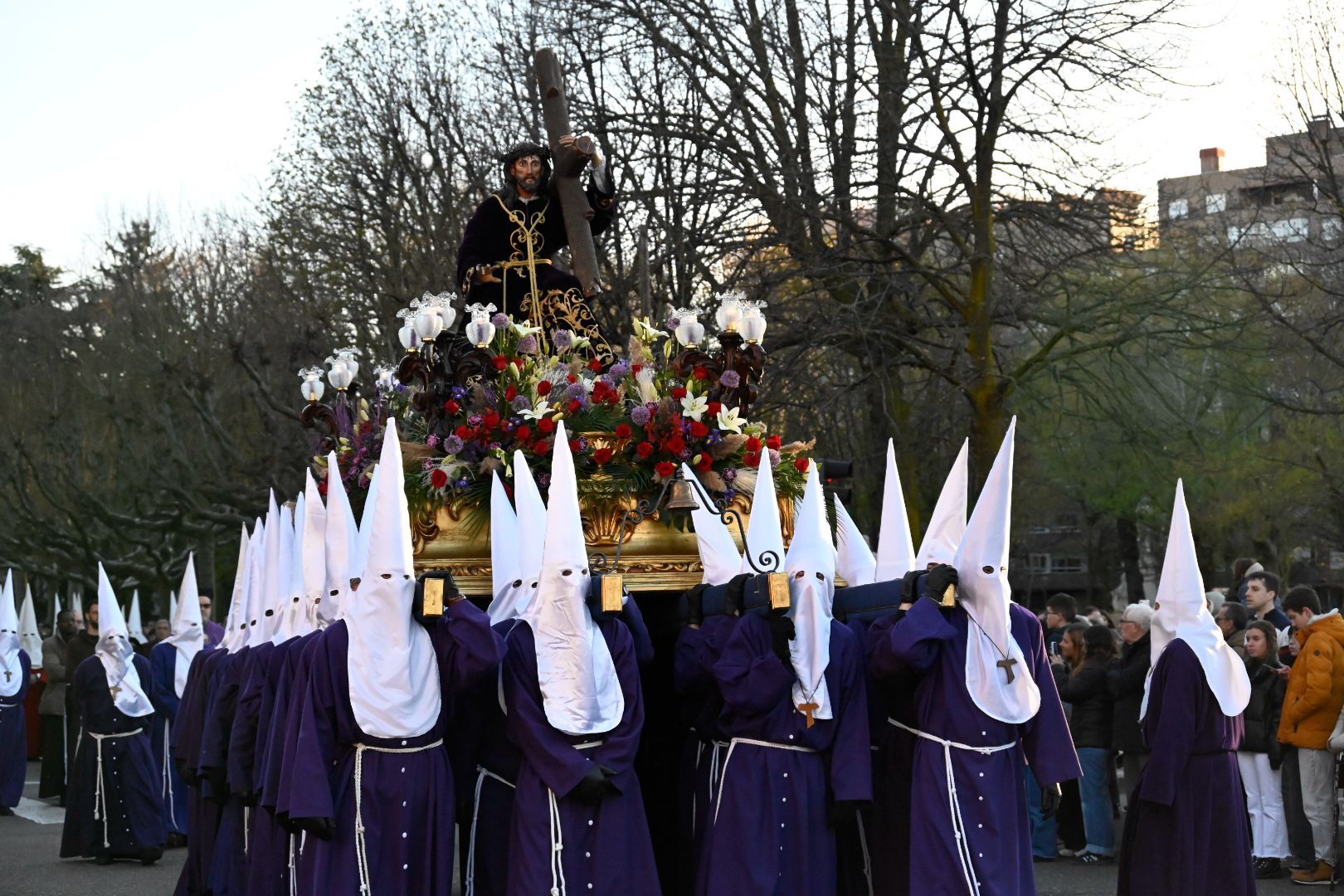 Procesión del 'Dainos' de León 2026. | SAÚL ARÉN