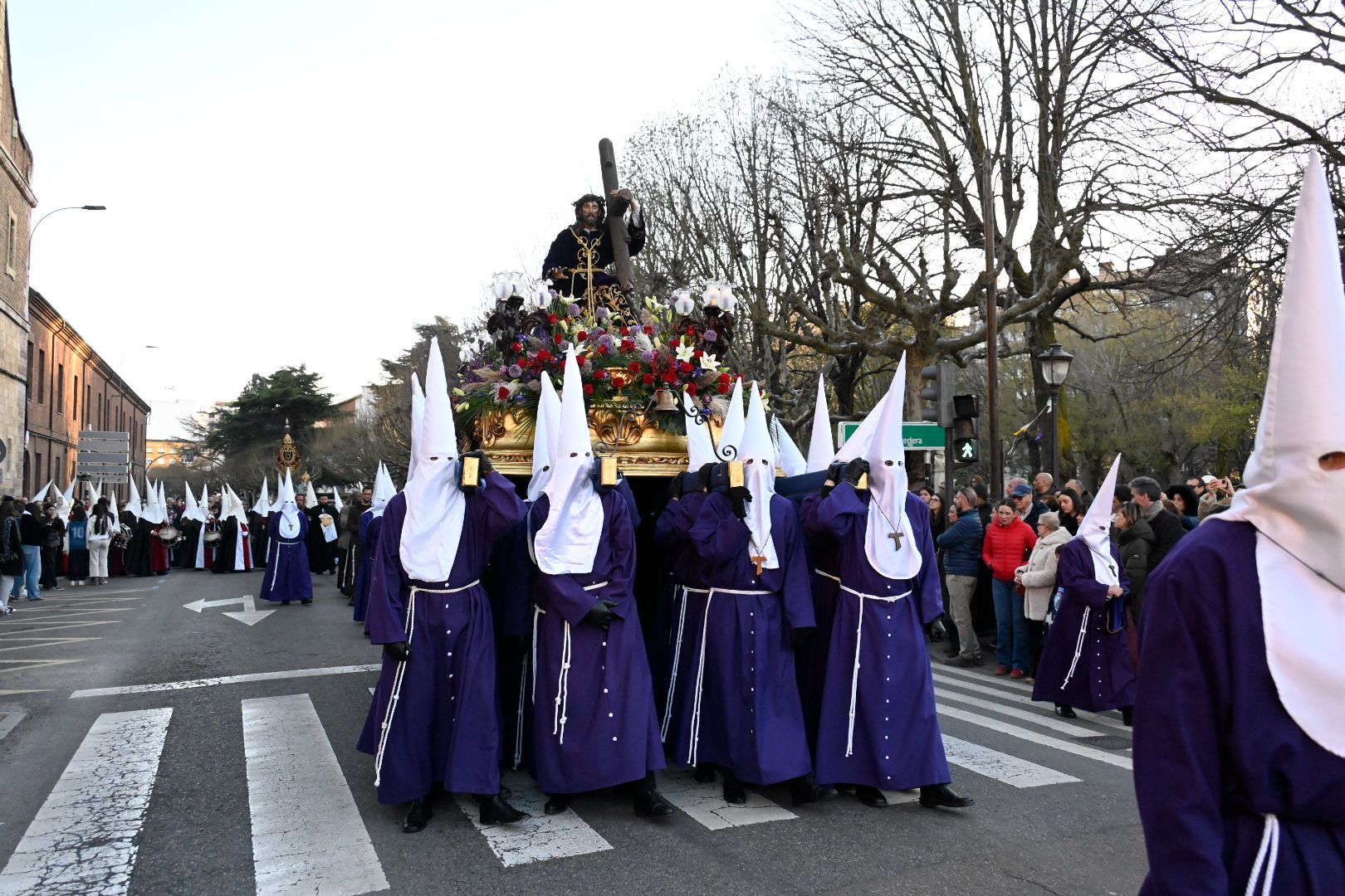 Procesión del 'Dainos' de León 2026. | SAÚL ARÉN