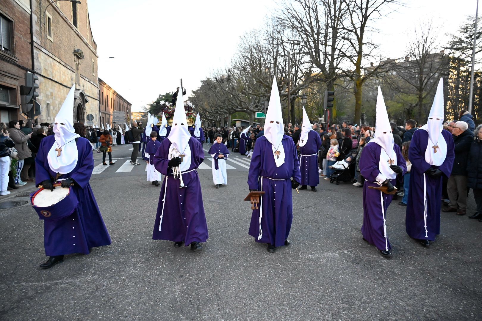 Procesión del 'Dainos' de León 2026. | SAÚL ARÉN