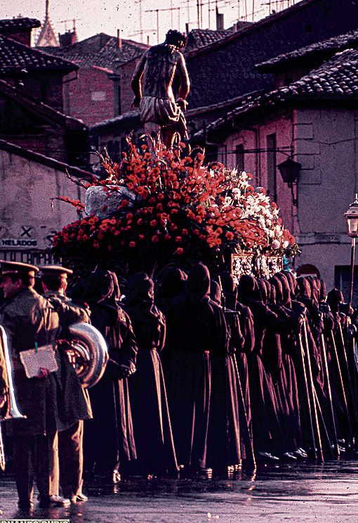 El Expolio, en la procesión de Los Pasos de 1978. | FERNANDO RUBIO El Expolio, en la procesión de Los Pasos de 1978. | FERNANDO RUBIO