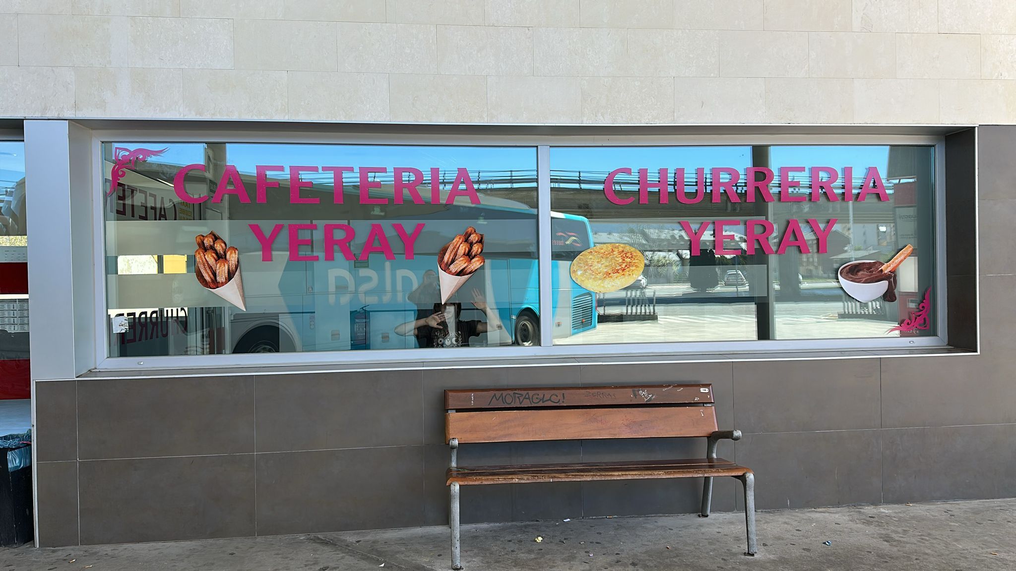 Bar de la estación de autobuses de Bembibre. Bar de la estación de autobuses de Bembibre.