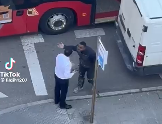 Un instante del momento de tensión Un instante del momento de tensión