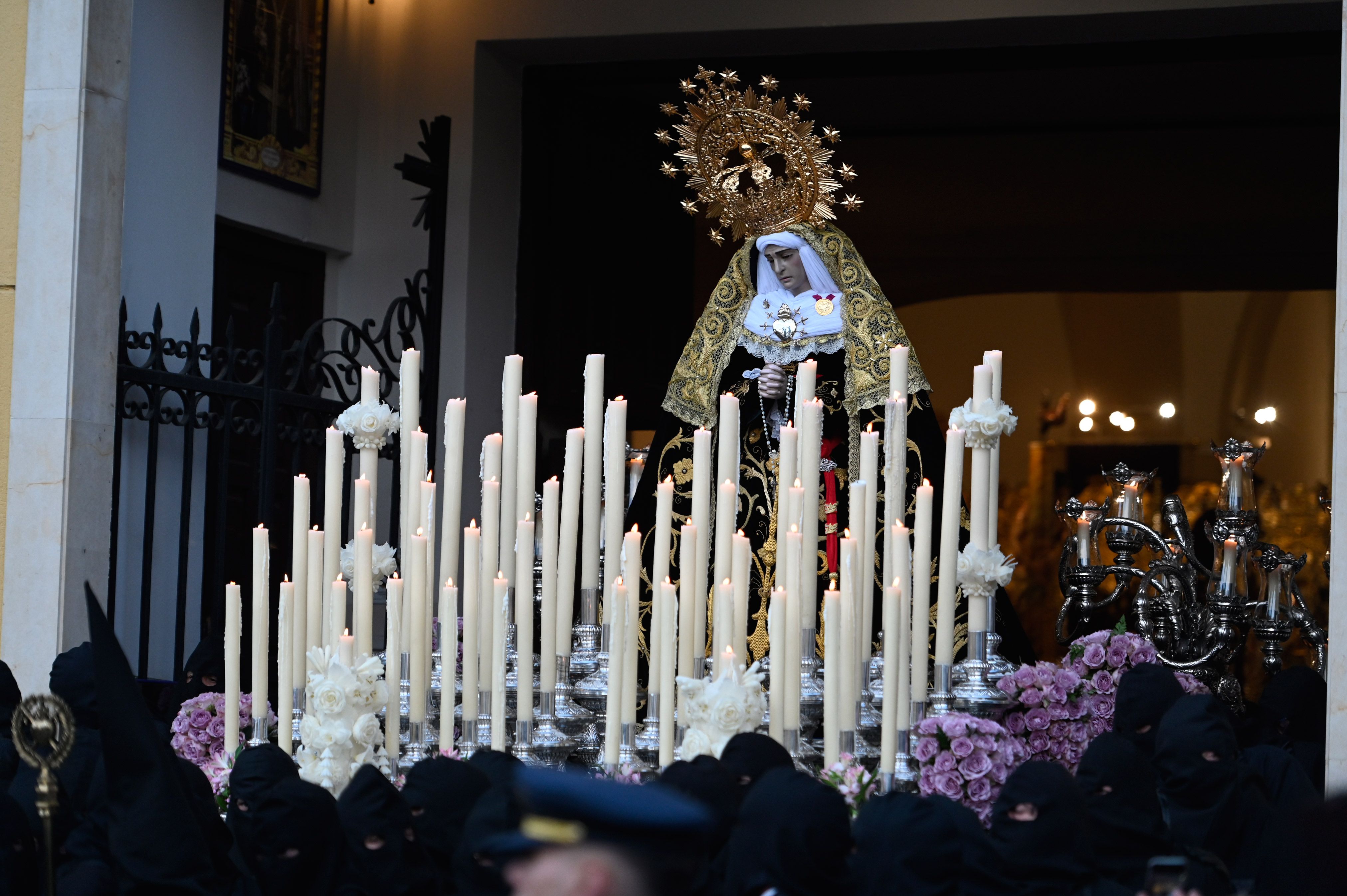 La Virgen de la Soledad, una de las más destacadas protagonistas del Martes Santo leonés. | SAÚL ARÉN La Virgen de la Soledad, una de las más destacadas protagonistas del Martes Santo leonés. | SAÚL ARÉN