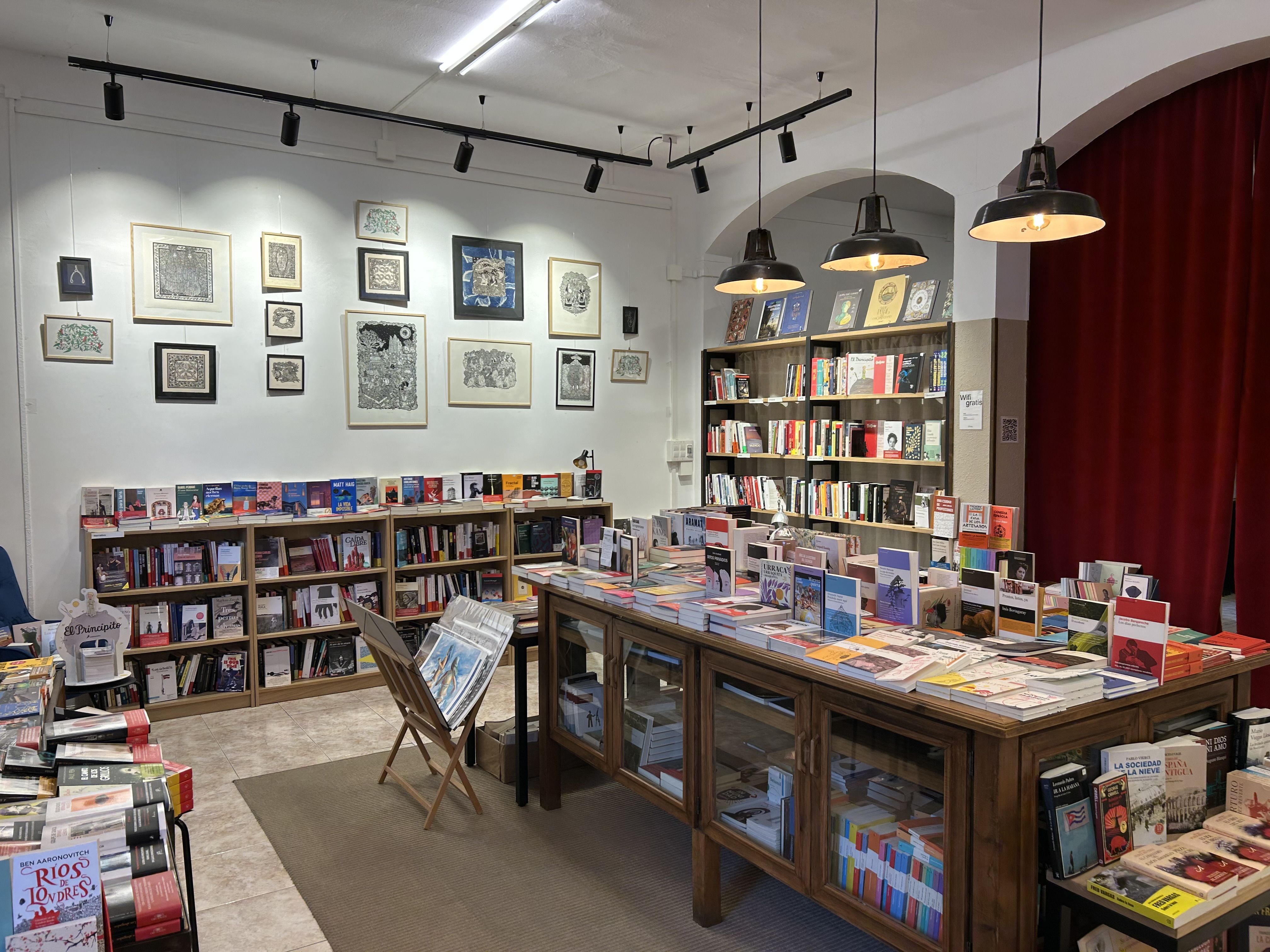 La librería y espacio cultural El Libro Imposible, en el casco antiguo de Ponferrada.