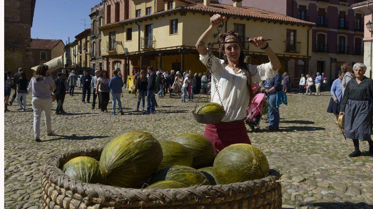Imagen de la Romería La Melonera en la Plaza del Grano en el 2015.| MAURICIO PEÑA