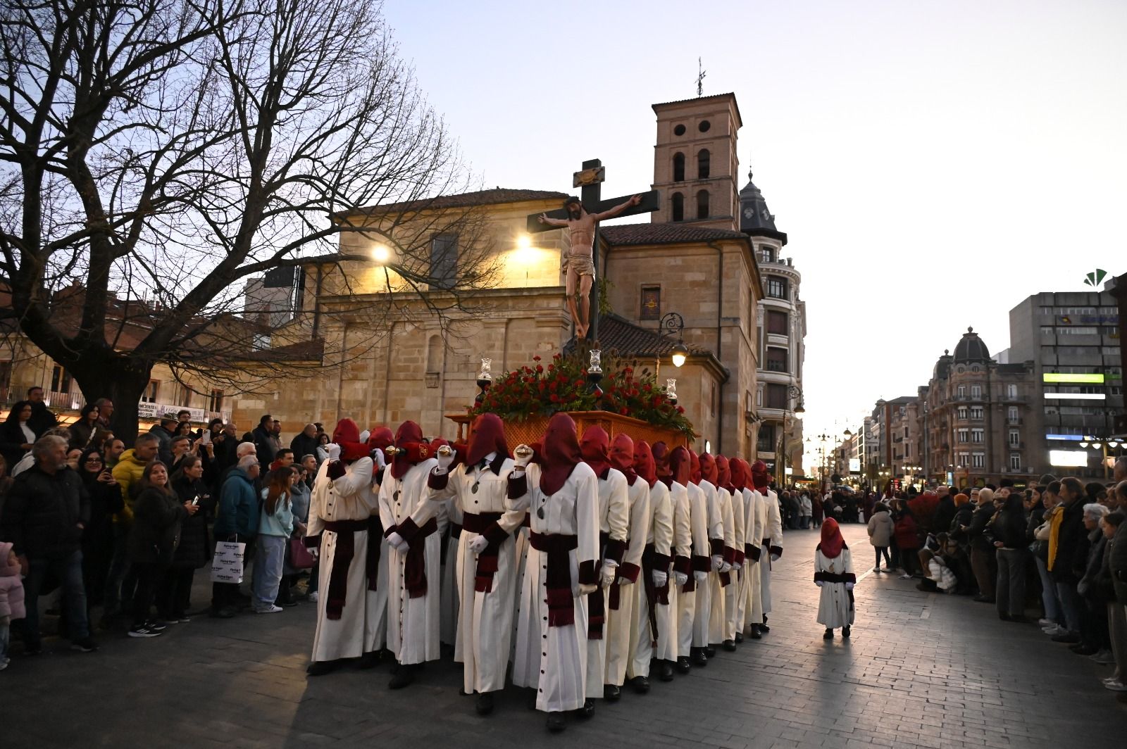 Procesión del Rosario de Pasión de León 2026. | SAÚL ARÉN