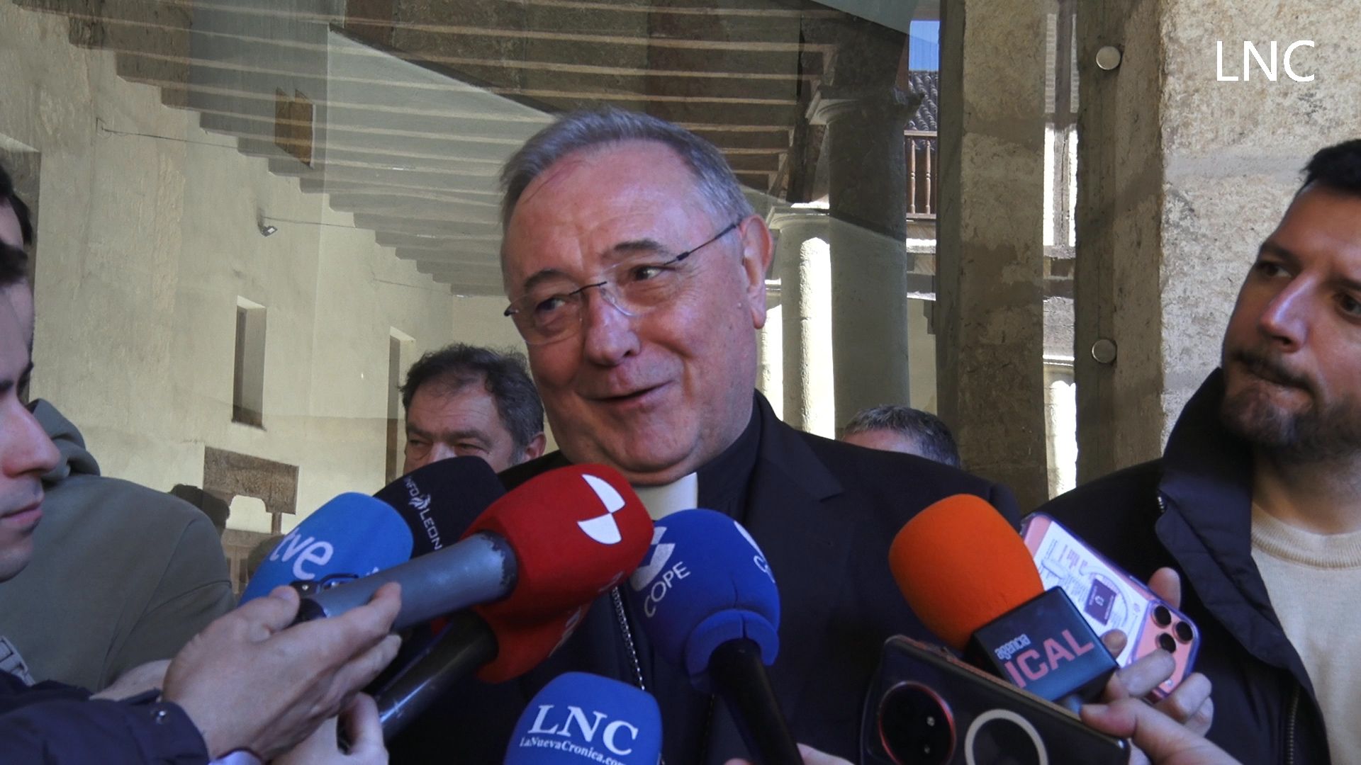 El obispo de León, sobre el caso Sagunto: "La Diócesis abrirá" El obispo de León, sobre el caso Sagunto: "La Diócesis abrirá"