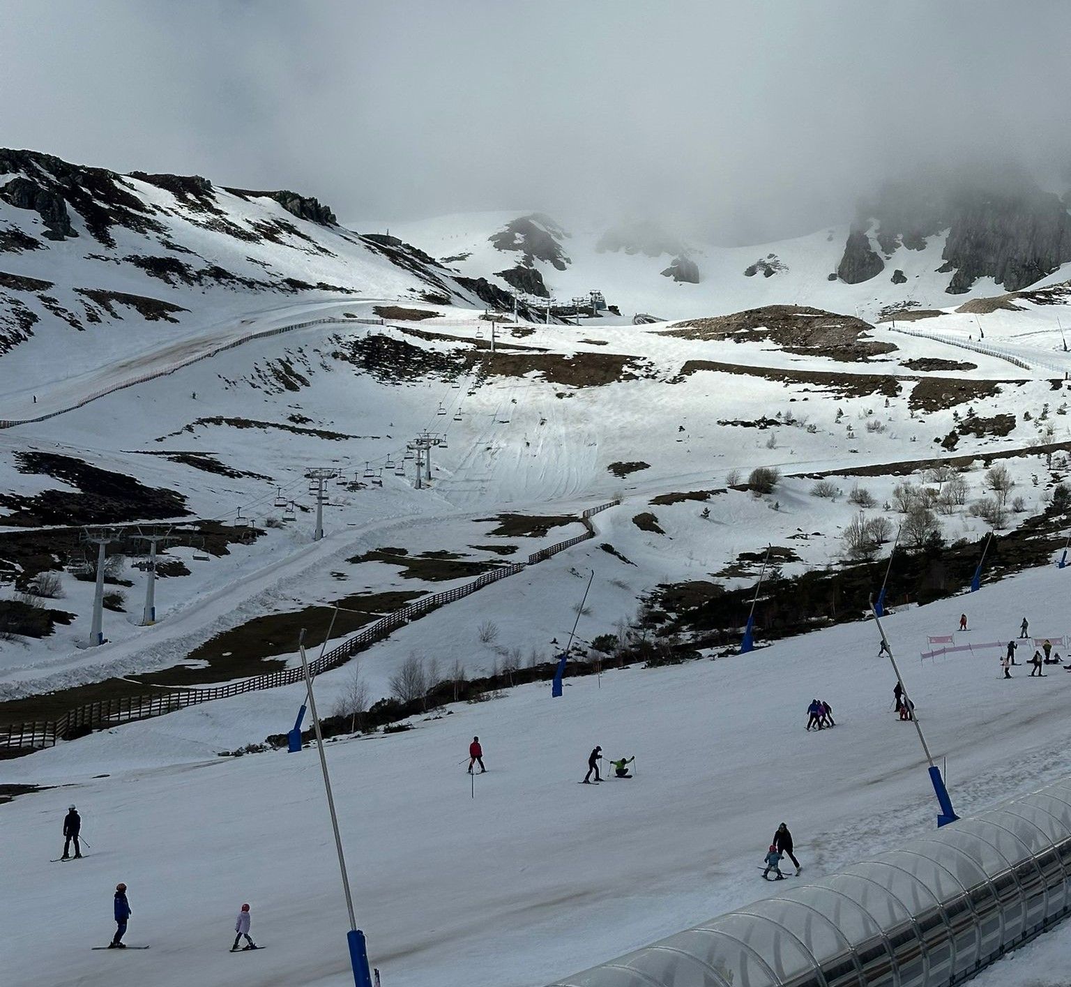 Imagen del estado actual de la estación de esquí de San Isidro de cara al final de la temporada. | L.N.C.