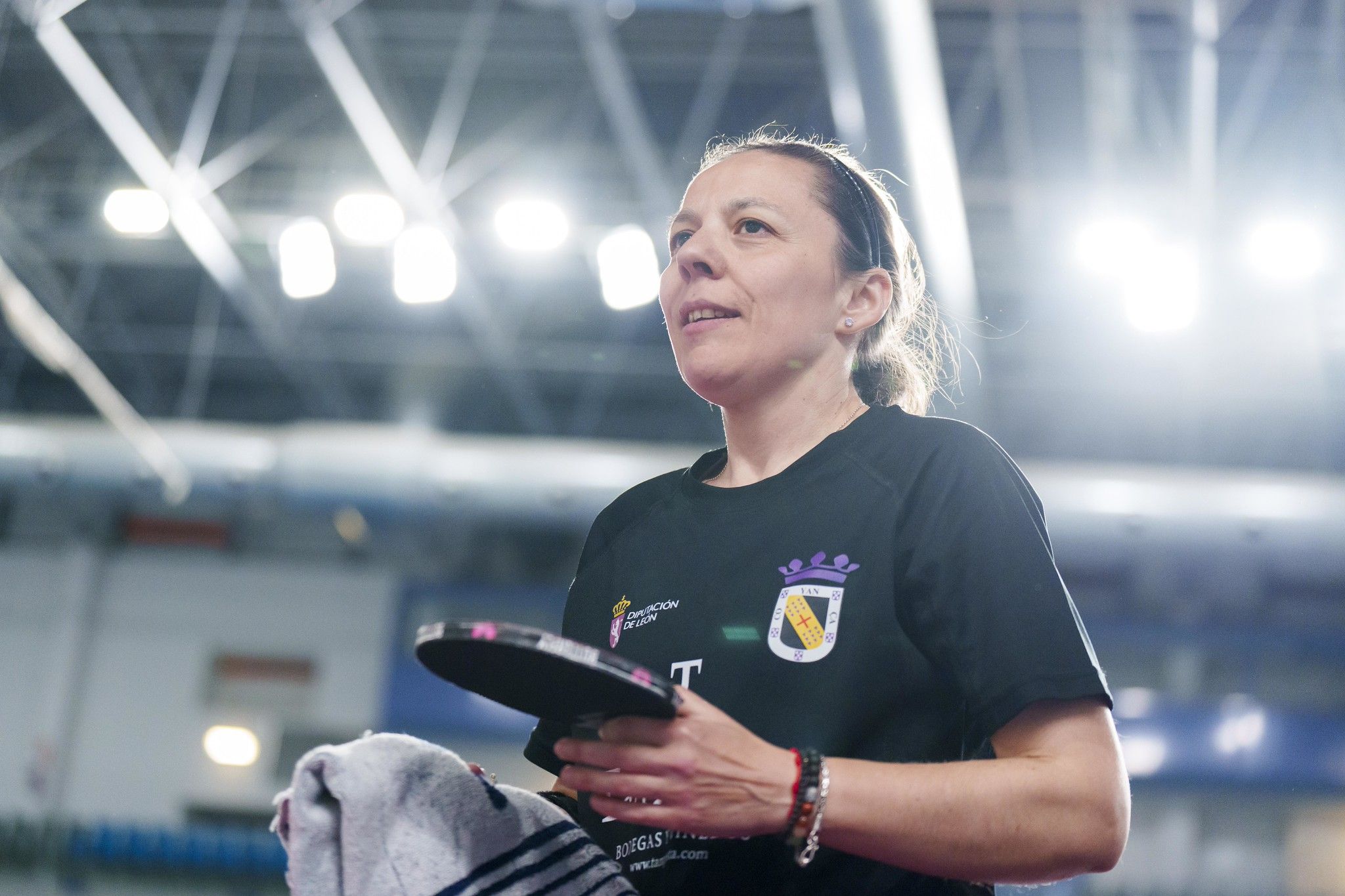 Nuria Santos, del Coyanza, con el título. | LNC