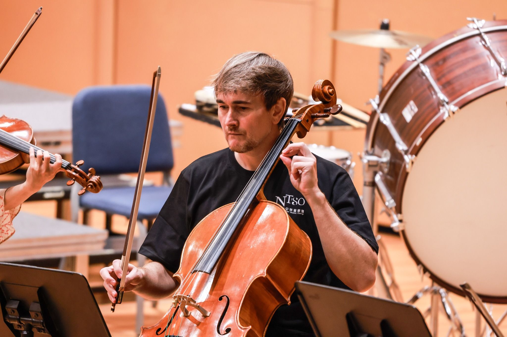 El violinista Javier Albares es miembro del equipo pedagógico. | L.N.C.