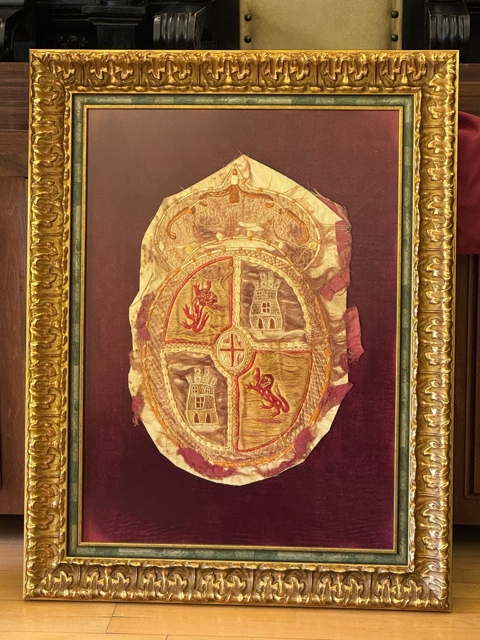 Escudo Real de España (1871–1873) de Amadeo I de Saboya que ha sido recuperado. | L.N.C.