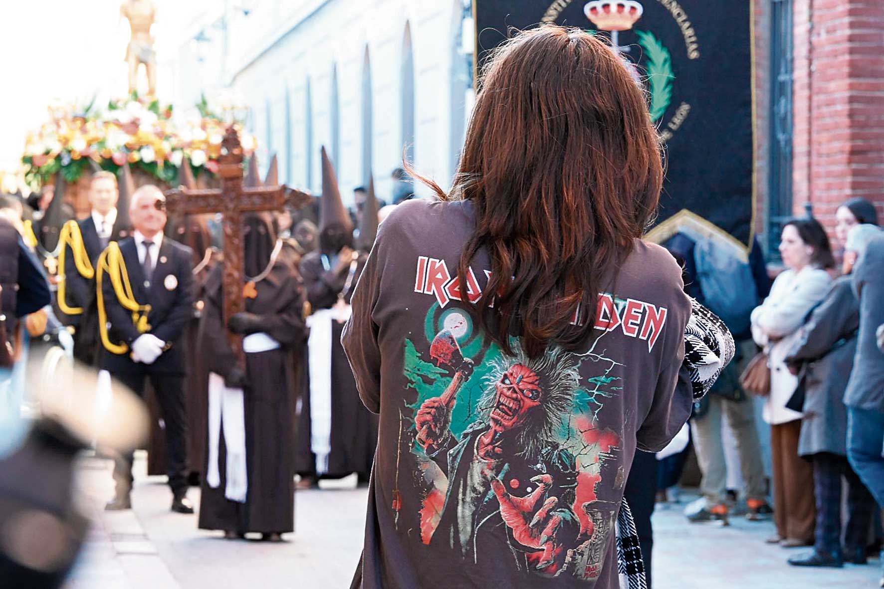 Santificado sea tu nombre. | SAÚL ARÉN