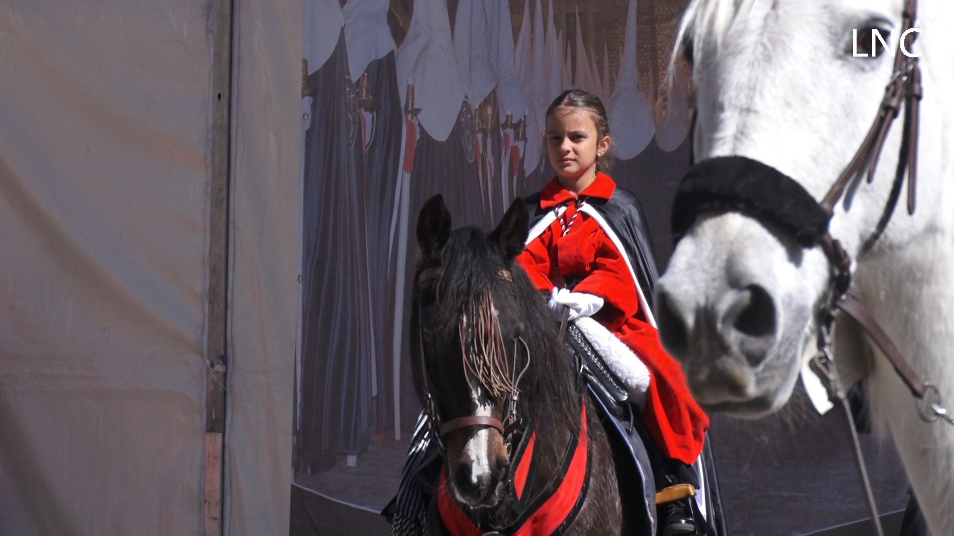 Pregón a caballo de la cofradía de las Siete Palabras