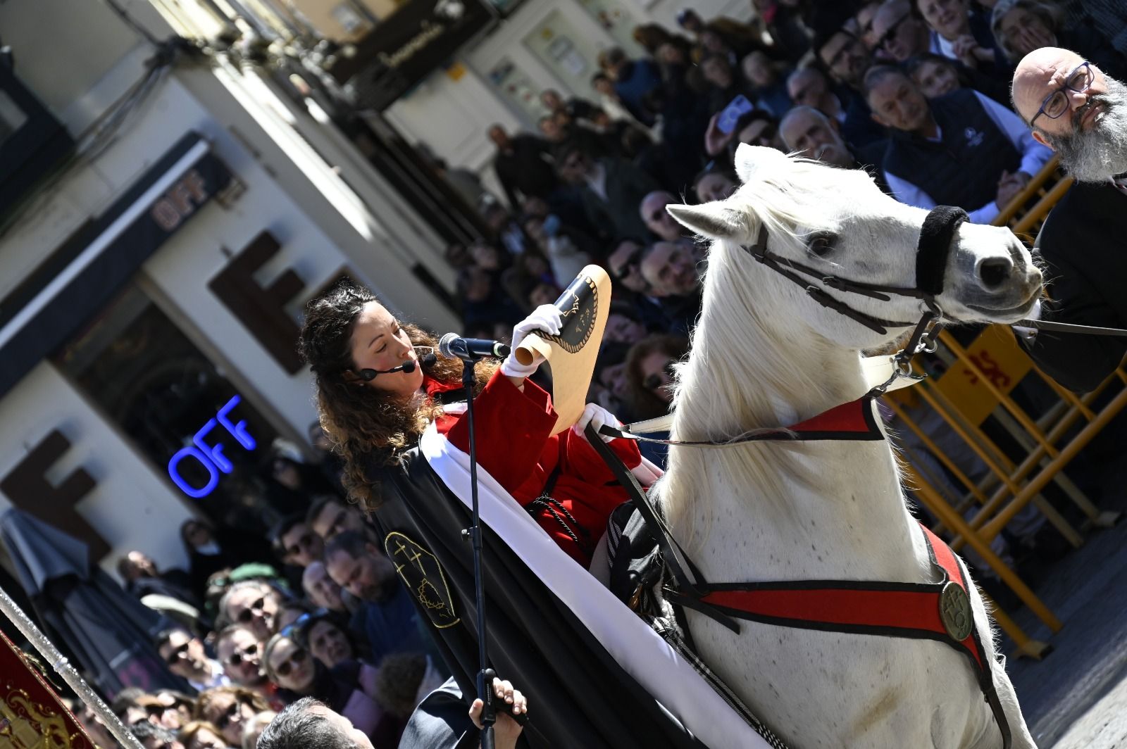 Pregón a caballo de las Siete Palabras. | SAÚL ARÉN
