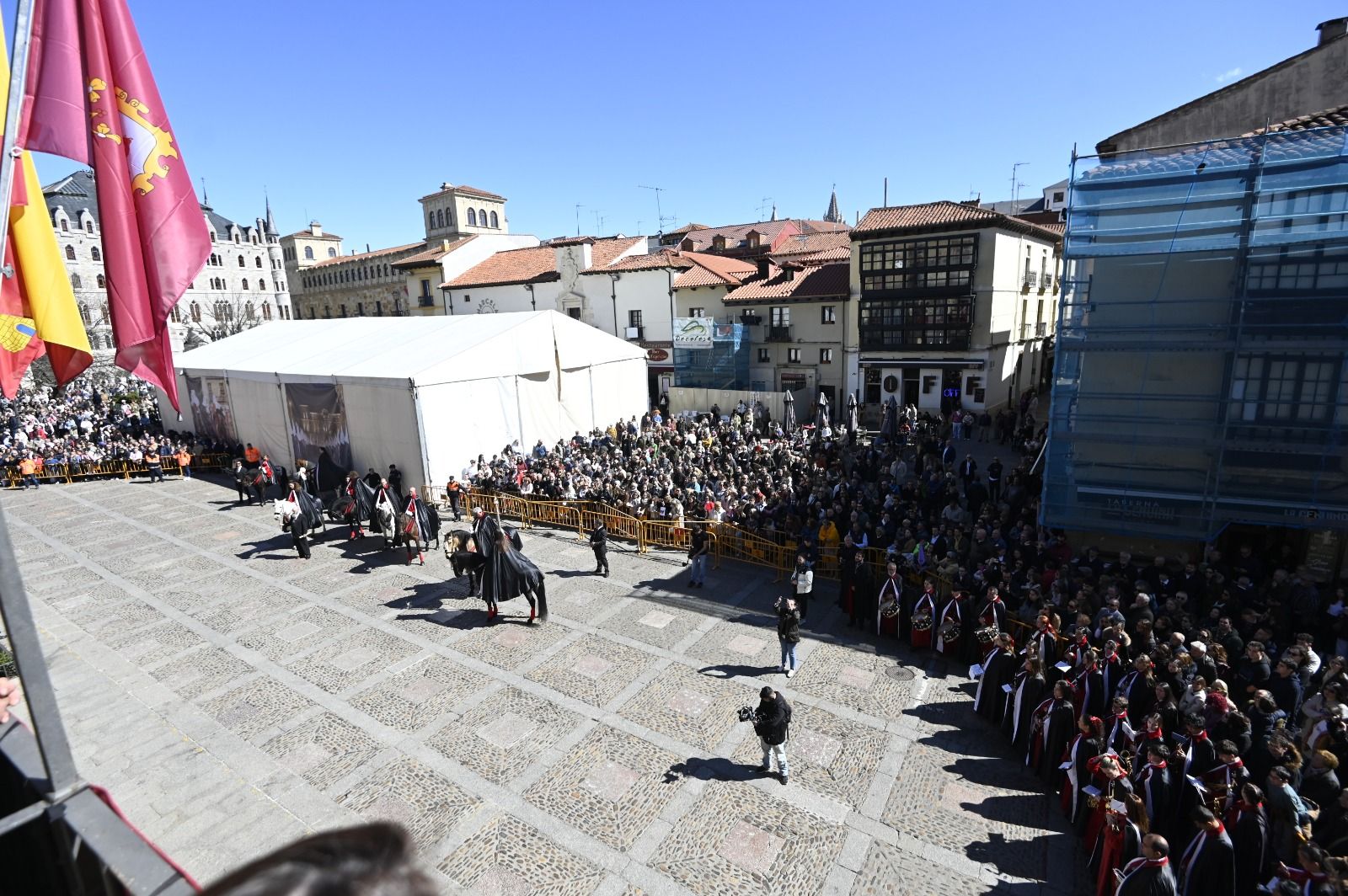 Pregón a caballo de las Siete Palabras. | SAÚL ARÉN