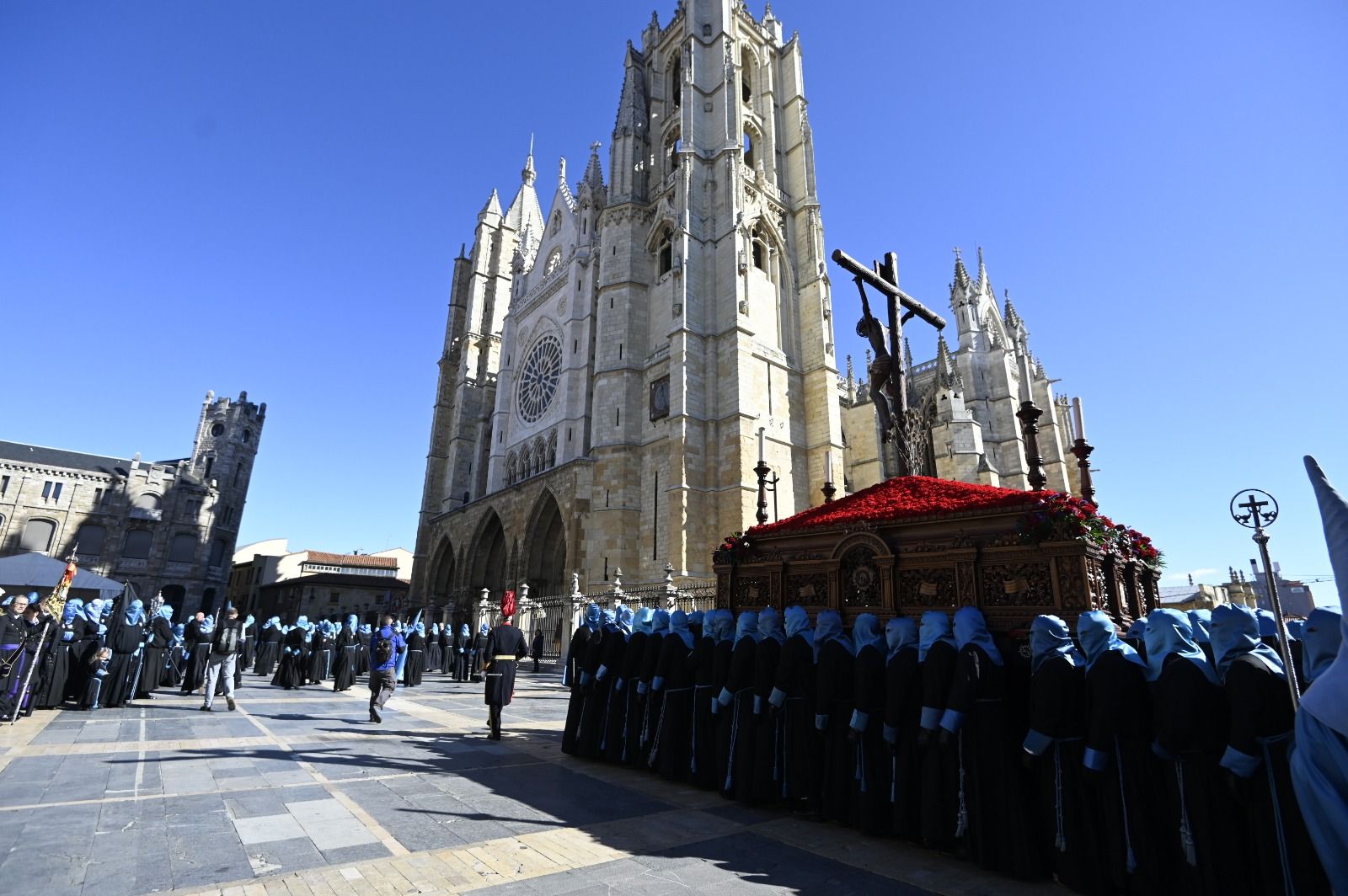 Procesión de las Bienaventuranzas de León. | SAÚL ARÉN